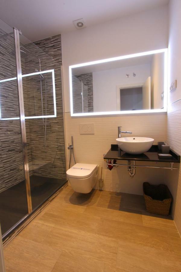 Alma Suites Madrid Exteriör bild